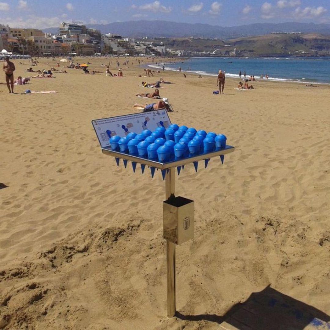 Cenicero de playa tipo cono