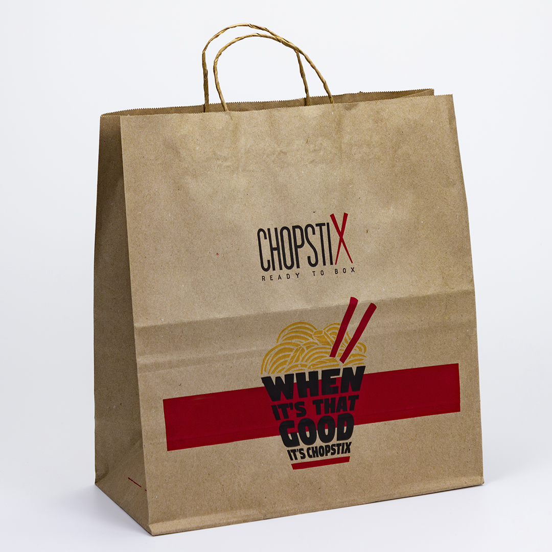 Bolsa papel con asas torcidas