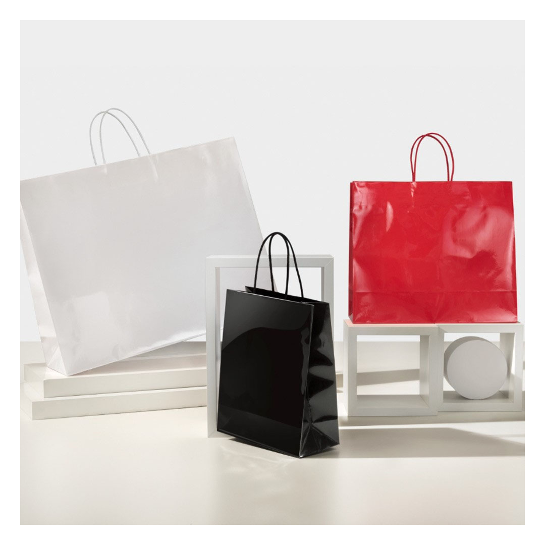 Bolsa papel con asas torcidas