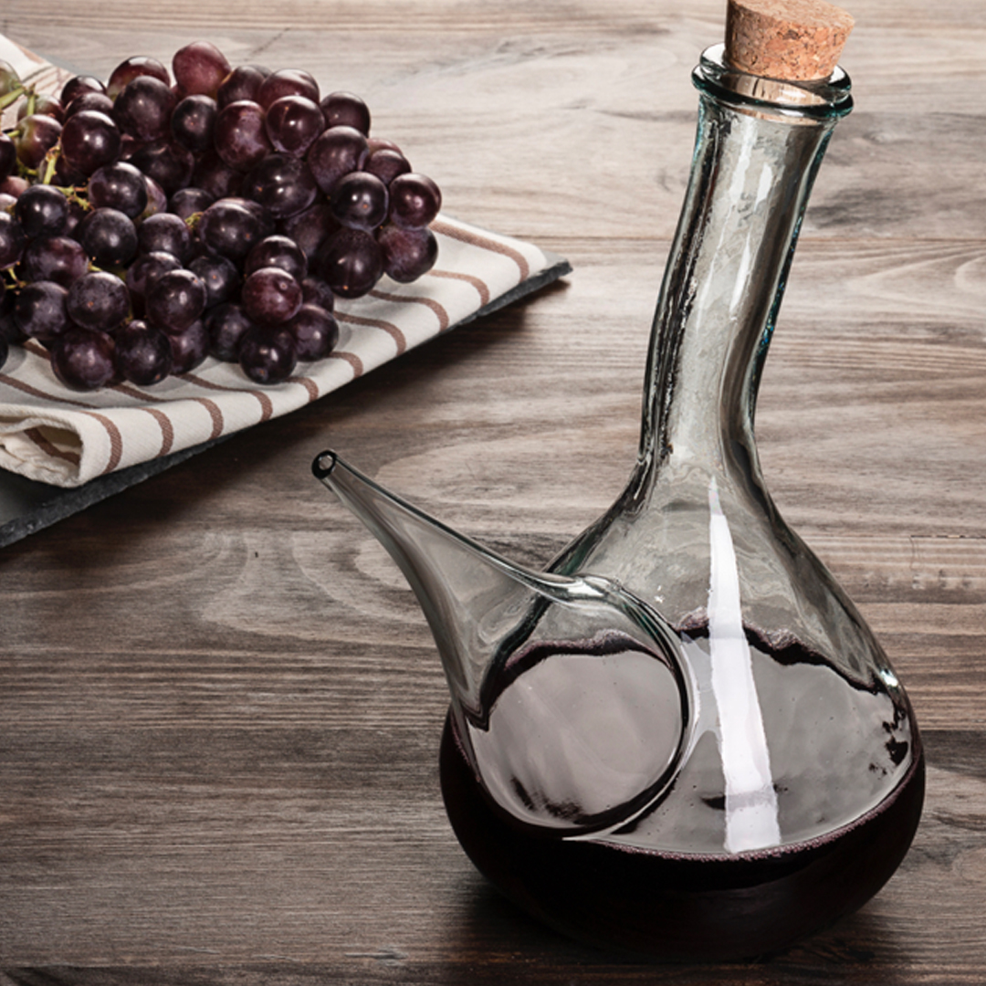 Customizable mini jugs